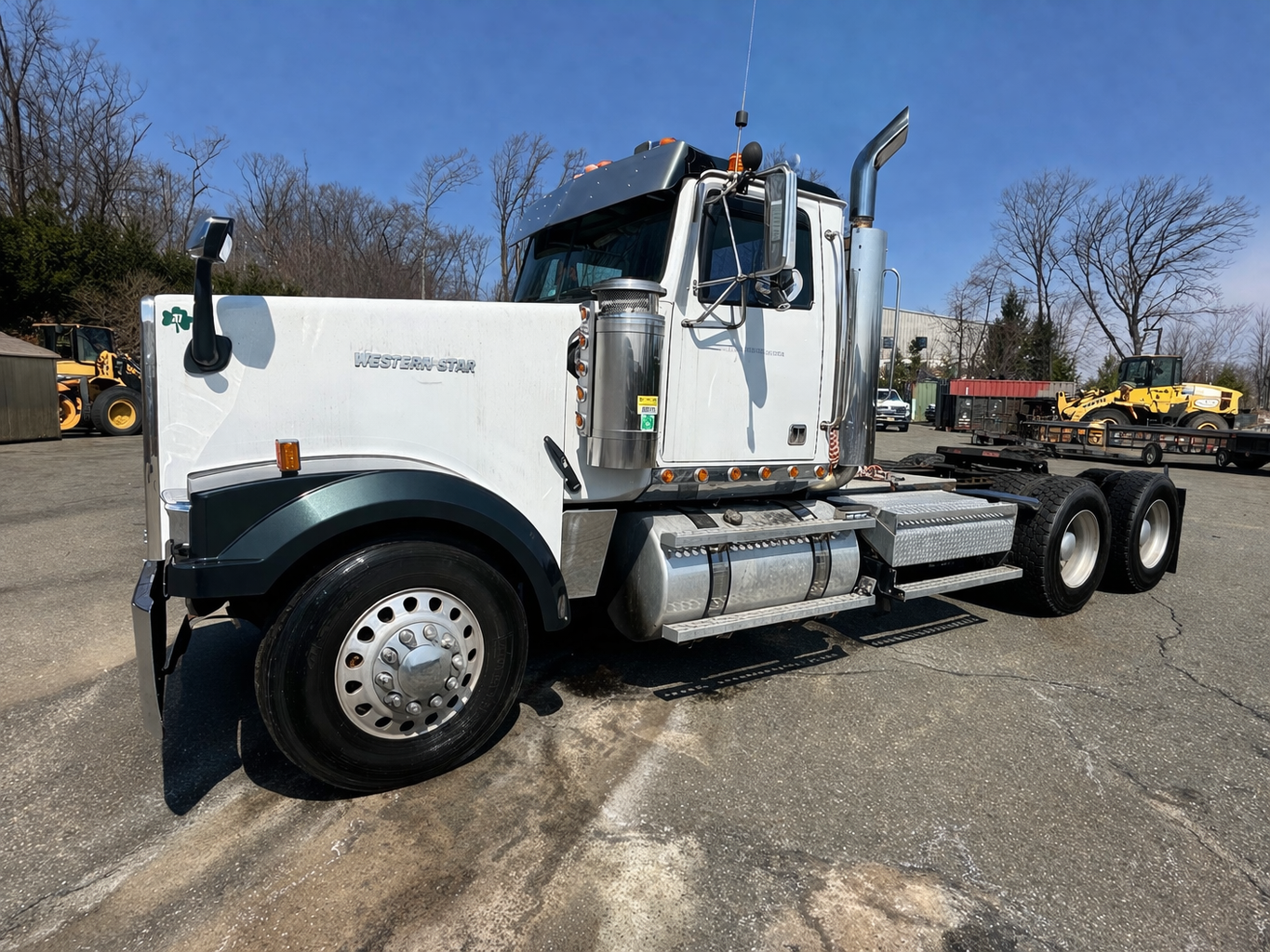 2004 WESTERN STAR 4900EX - view 2 of 58