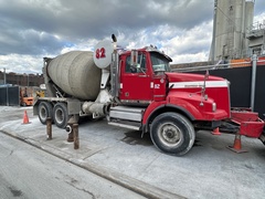 2005 WESTERN STAR Rear Mixer - Image 1