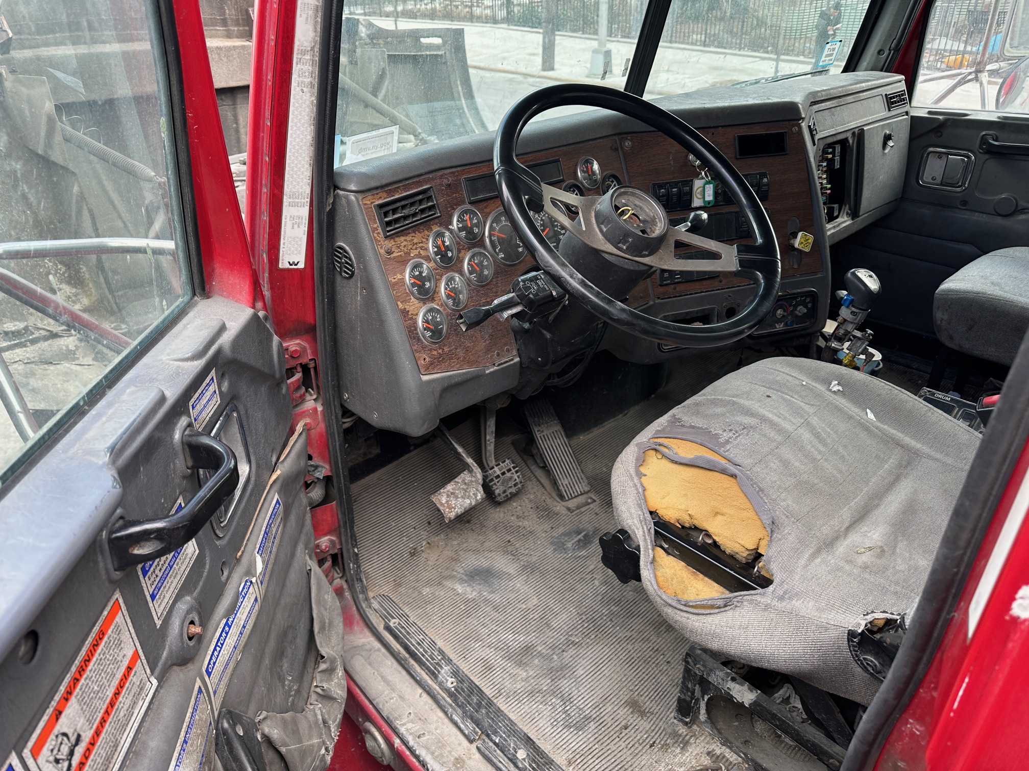 2005 WESTERN STAR Rear Mixer - Image 27