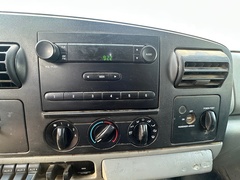 2006 FORD F450 Service Truck - Image 19