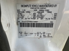 2006 FORD F450 Service Truck - Image 31