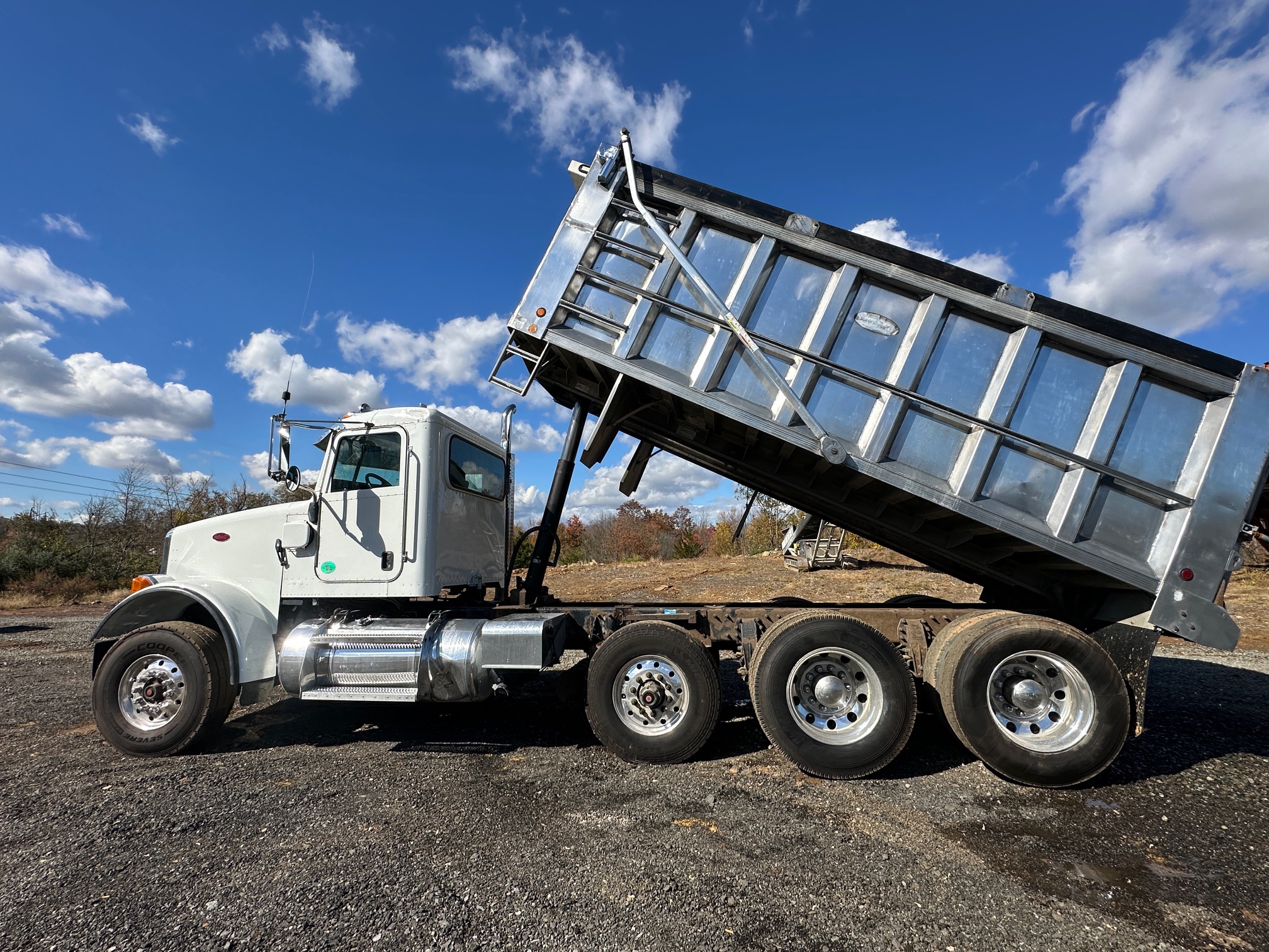 2016 PETERBILT 365 - view 12 of 45