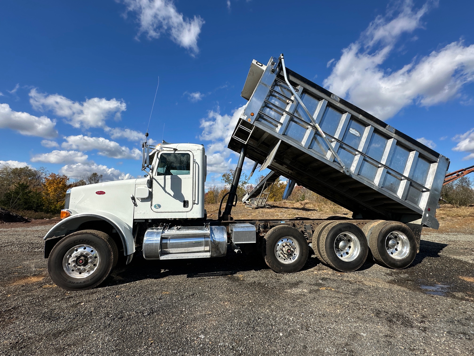 2016 PETERBILT 365 - view 13 of 45