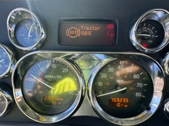 2016 PETERBILT 365 - Image 26