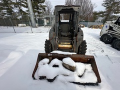 2012 NEW HOLLAND L220 Skid Loader - Image 3