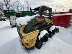 2012 NEW HOLLAND L220 Skid Loader - Image 6