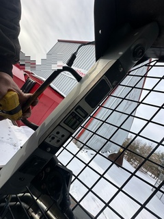 2012 NEW HOLLAND L220 Skid Loader - Image 11