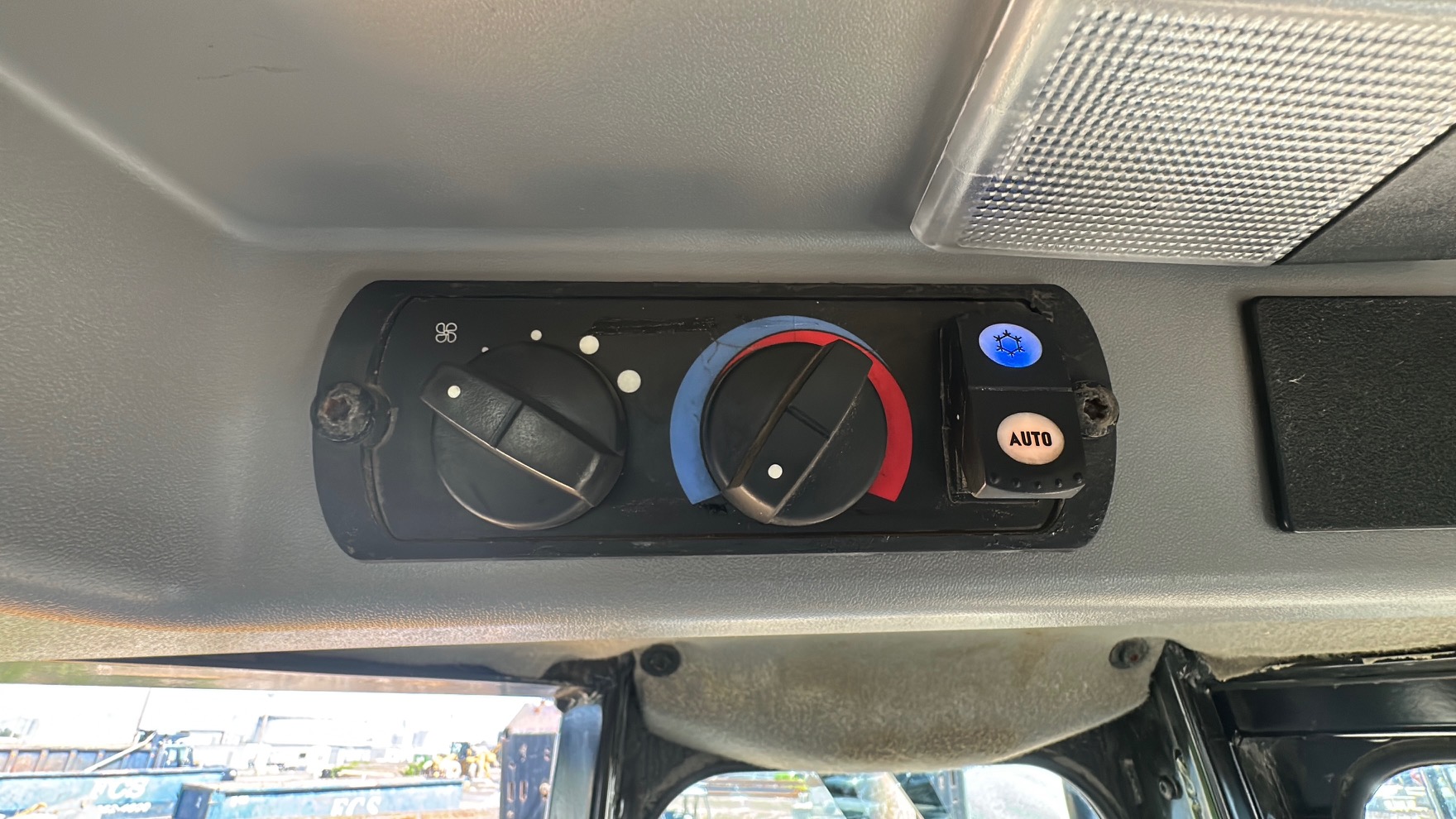 2014 CATERPILLAR D8T - Image 30