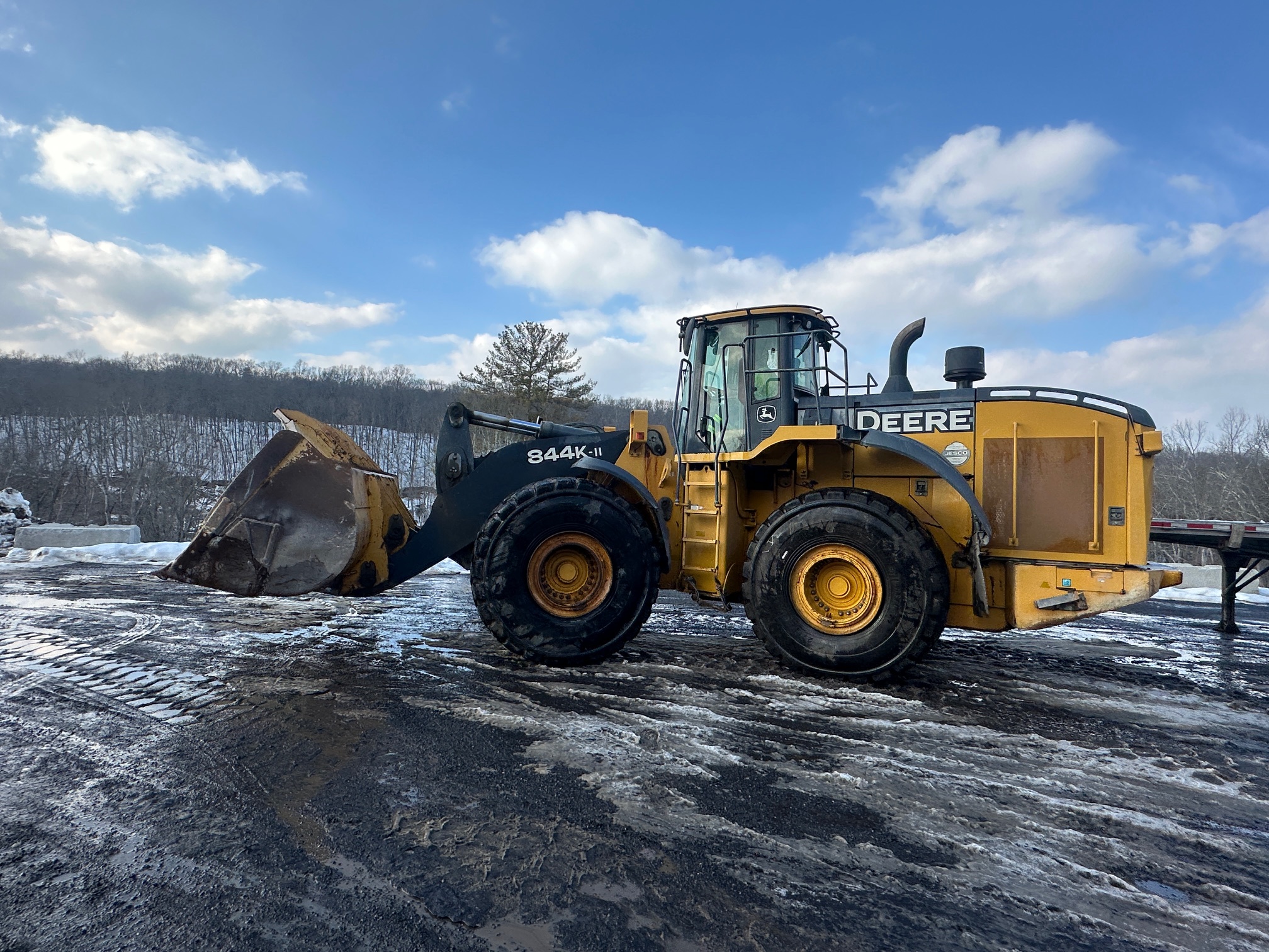 2015 DEERE 844K II - view 2 of 39