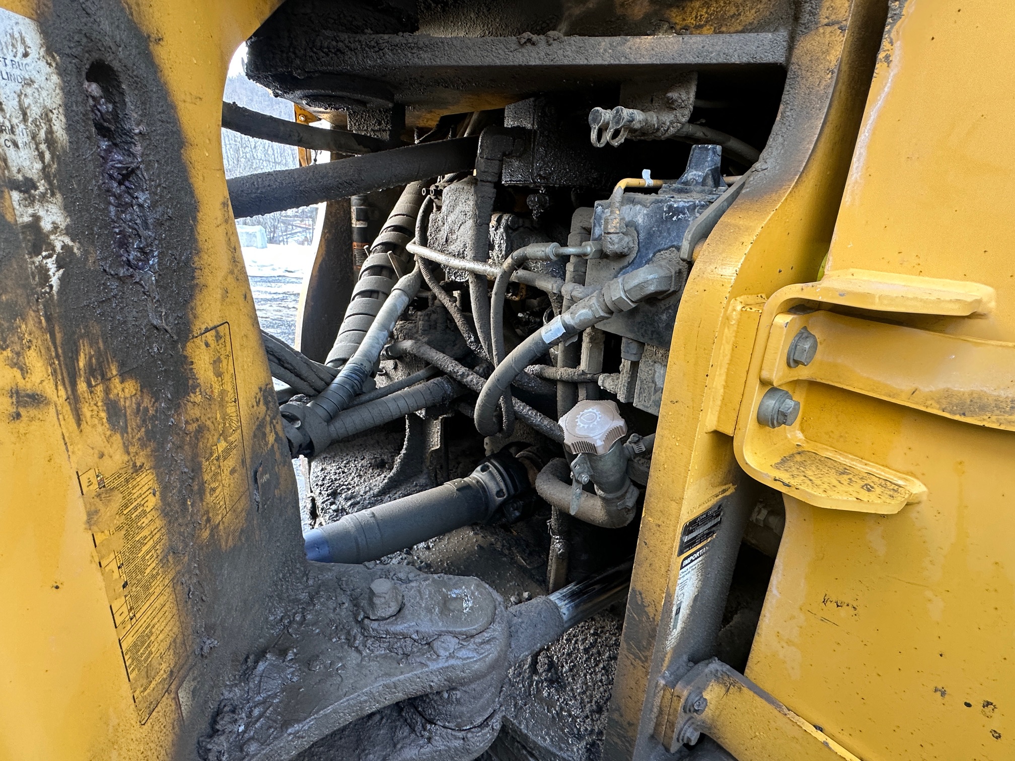 2015 DEERE 844K II - Image 13