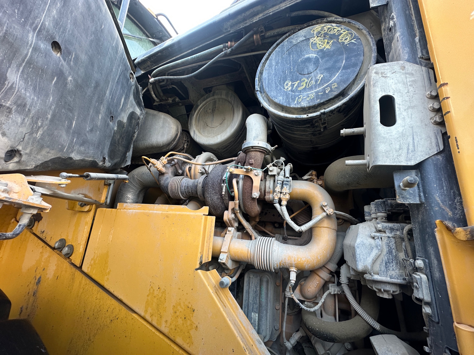 2015 DEERE 844K II - Image 30