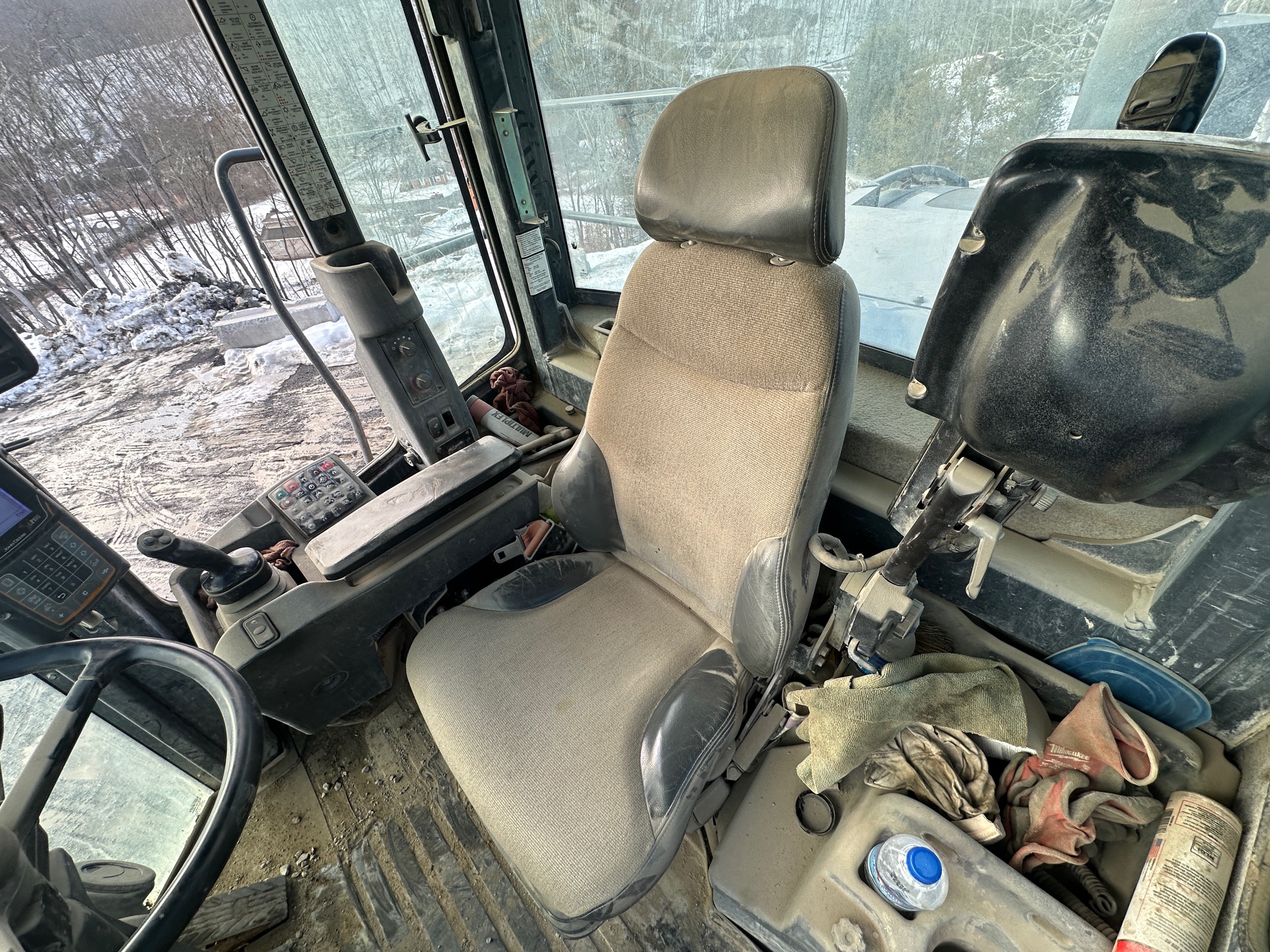 2015 DEERE 844K II - Image 33