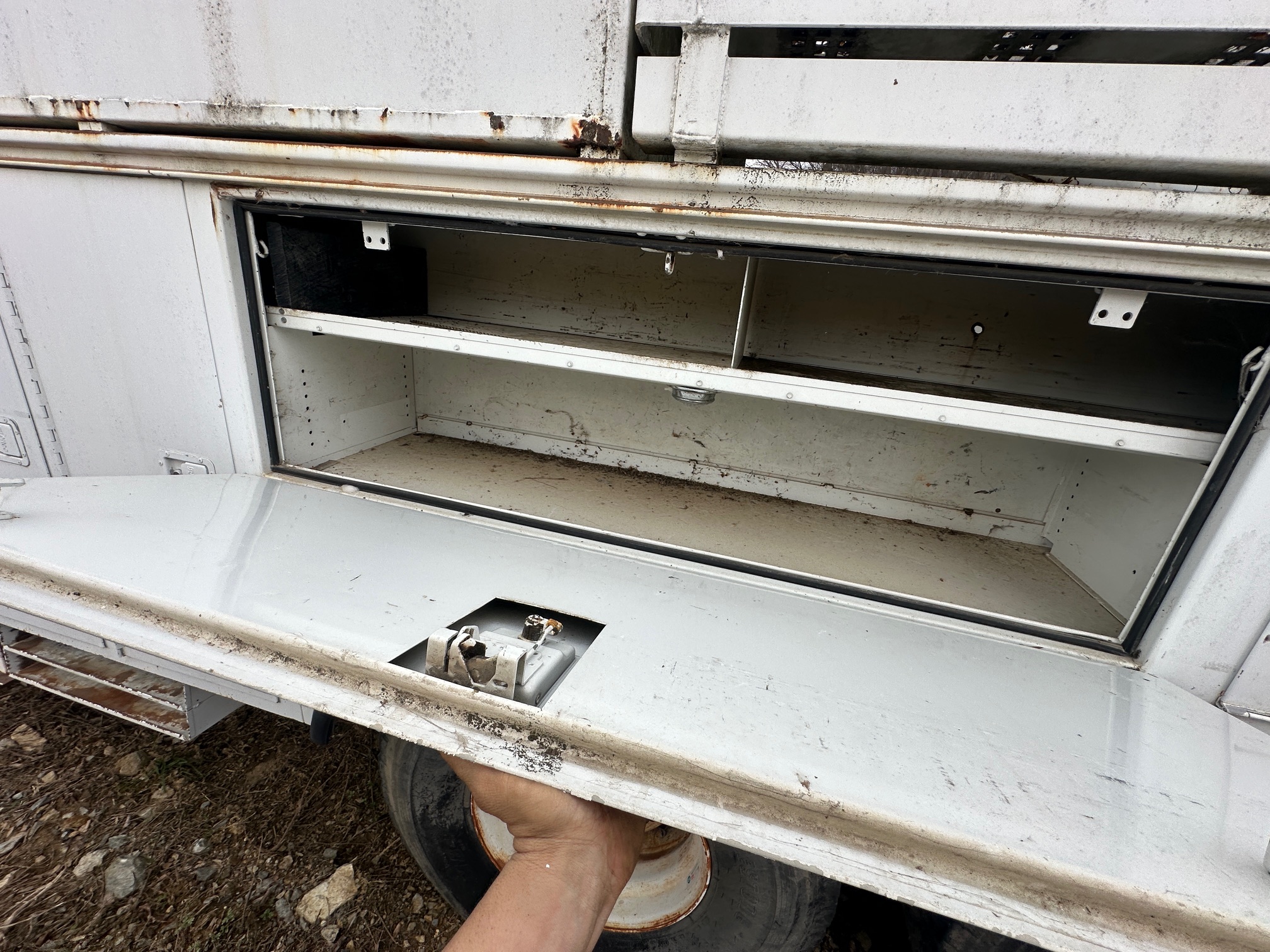 2006 CHEVROLET C8500 - view 14 of 55