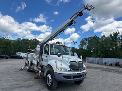 2011 INTERNATIONAL 4400 Digger Derrick - Image 10