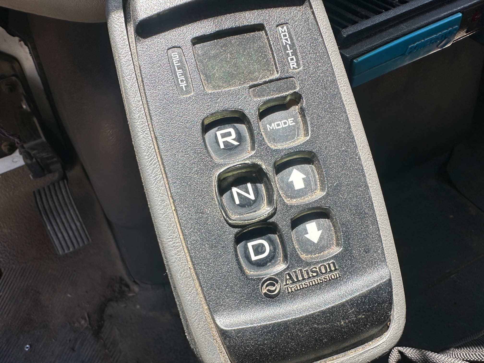 2011 INTERNATIONAL 4400 Digger Derrick - Image 35