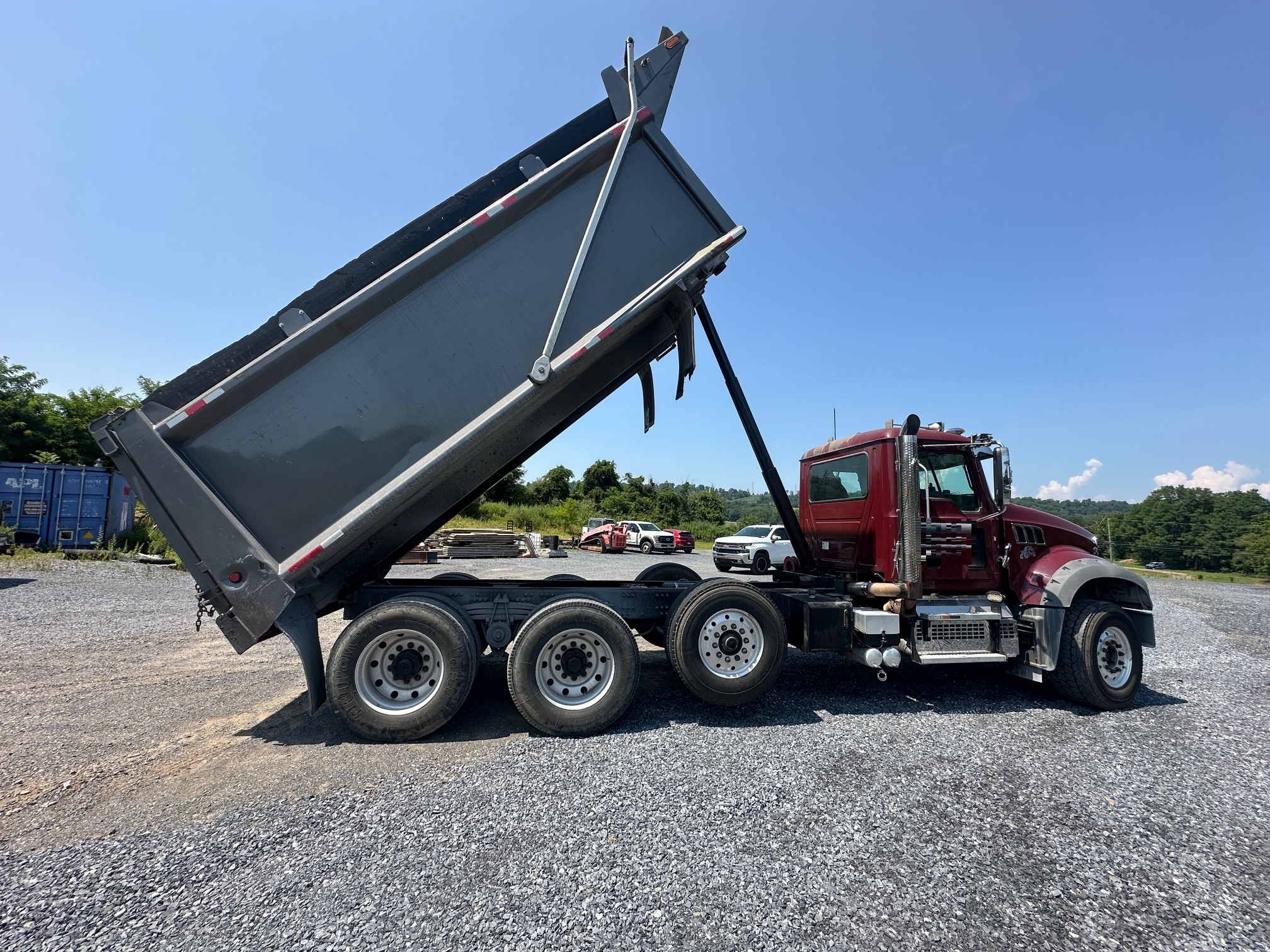 2020 MACK Granite GR64F - view 9 of 47