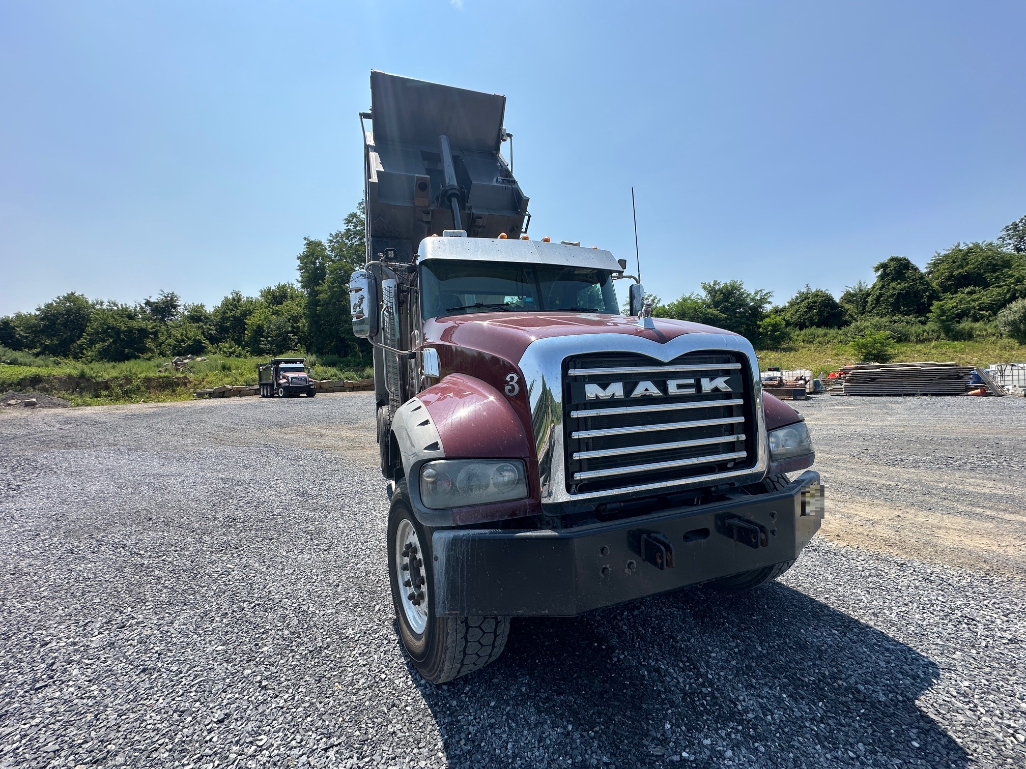 2020 MACK Granite GR64F - view 11 of 47