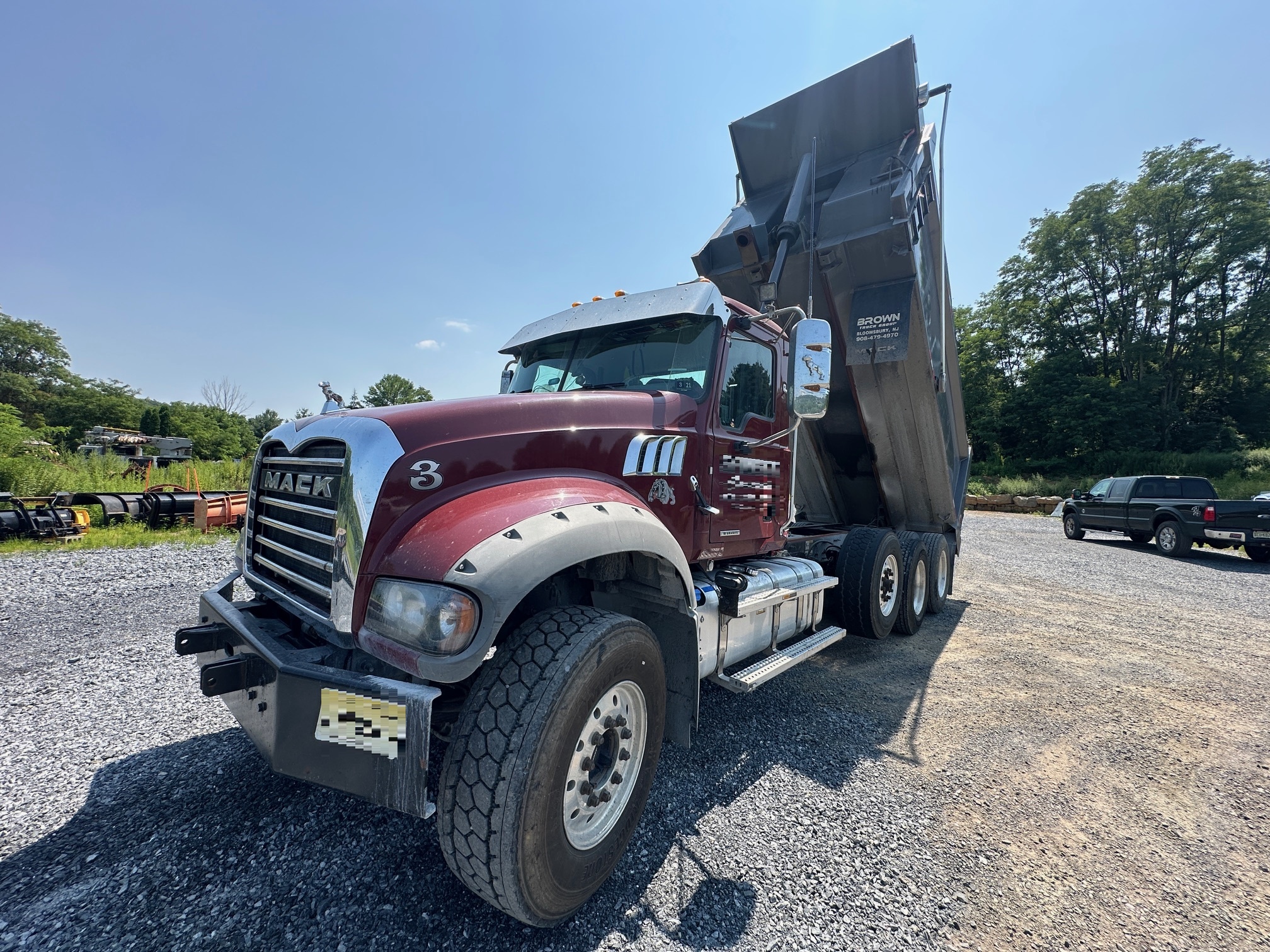 2020 MACK Granite GR64F - Image 13