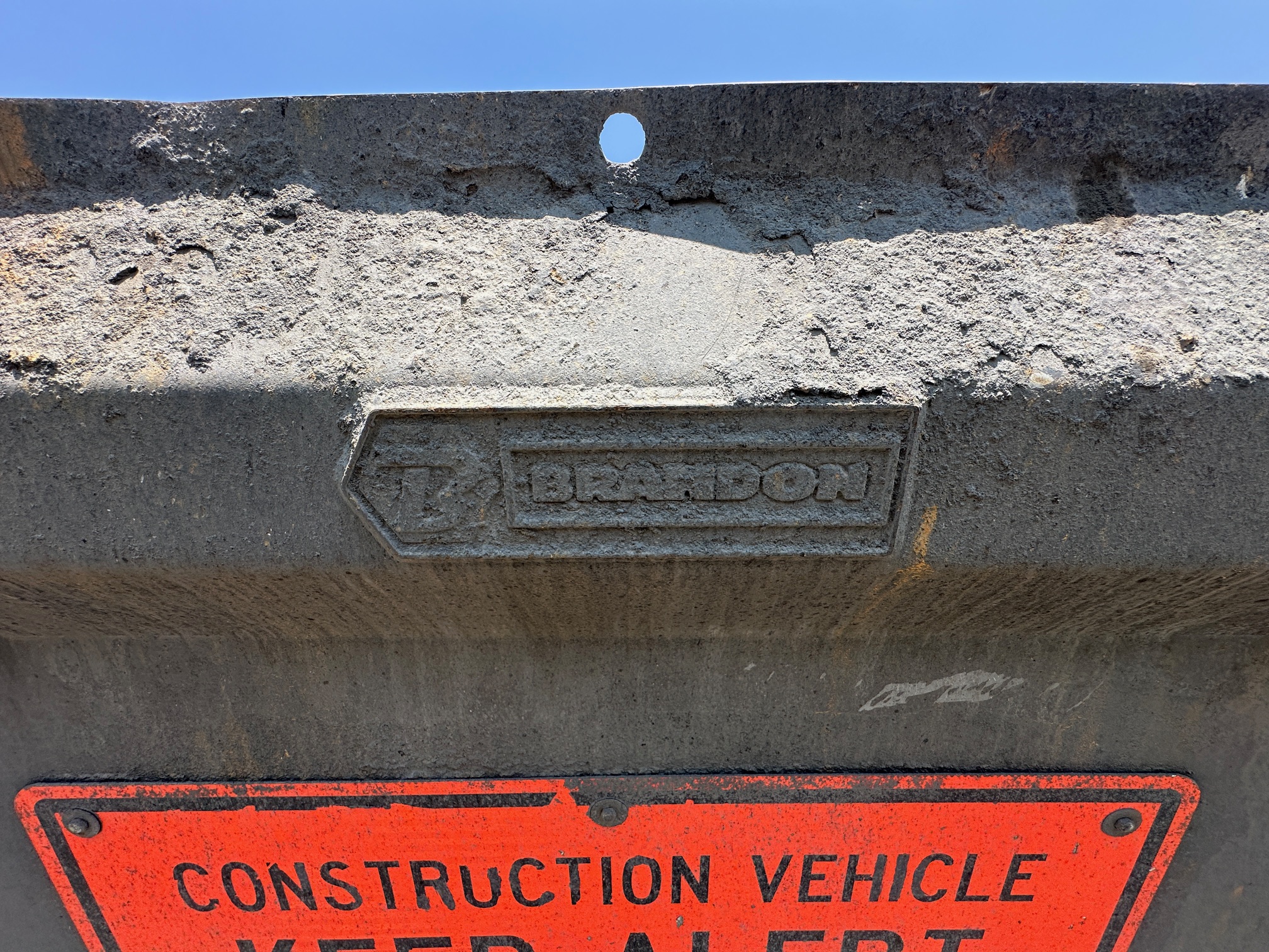 2020 MACK Granite GR64F - Image 26