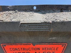 2020 MACK Granite GR64F - Image 26