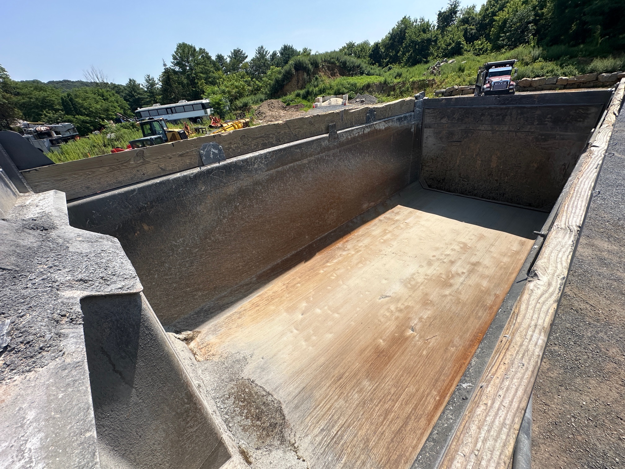 2020 MACK Granite GR64F - Image 45