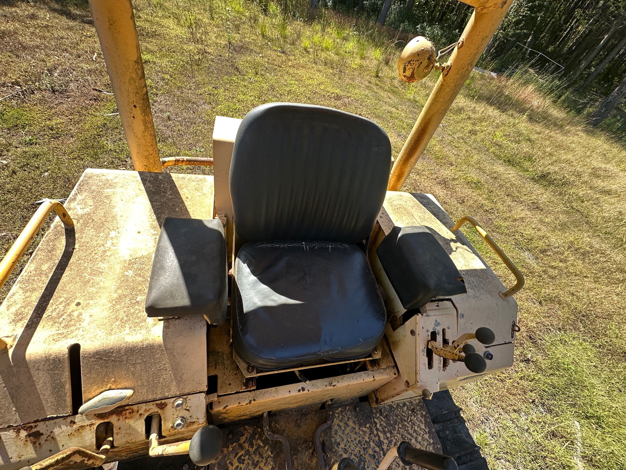 1987 DEERE 450E - Image 15