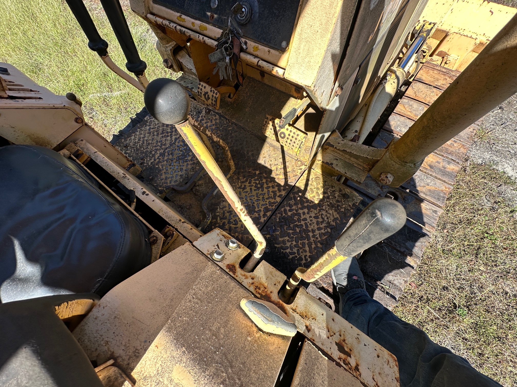 1987 DEERE 450E - Image 19