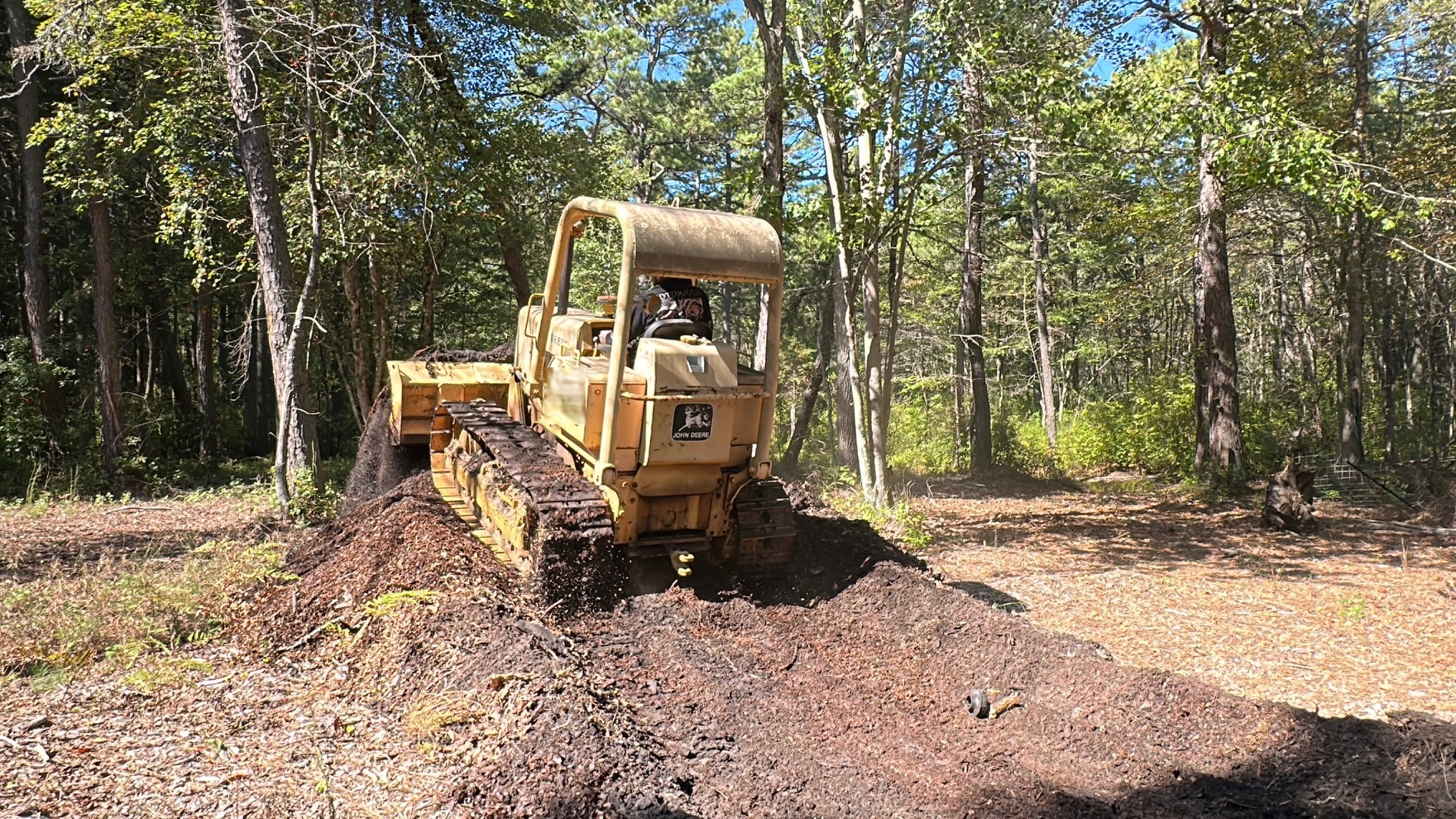 1987 DEERE 450E - Image 25