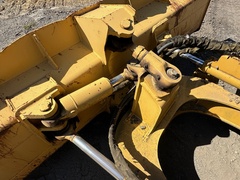 2005 DEERE 650J LGP - Image 18