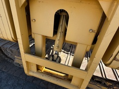 2005 DEERE 650J LGP - Image 33