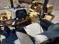 2005 DEERE 650J LGP - Image 36