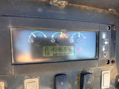 2005 DEERE 650J LGP - Image 37