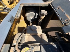 2005 DEERE 650J LGP - Image 42