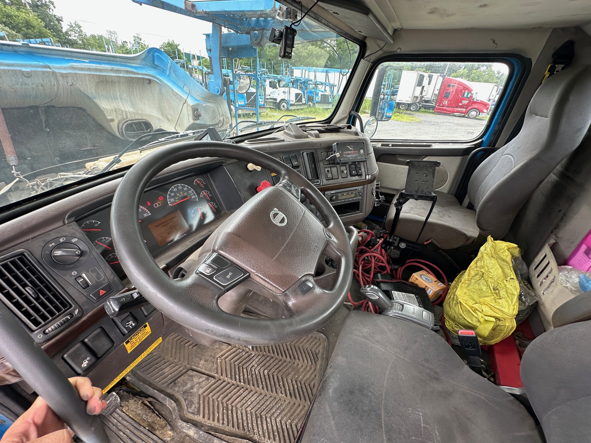 2014 VOLVO VAH64430 Car Hauler - Image 23