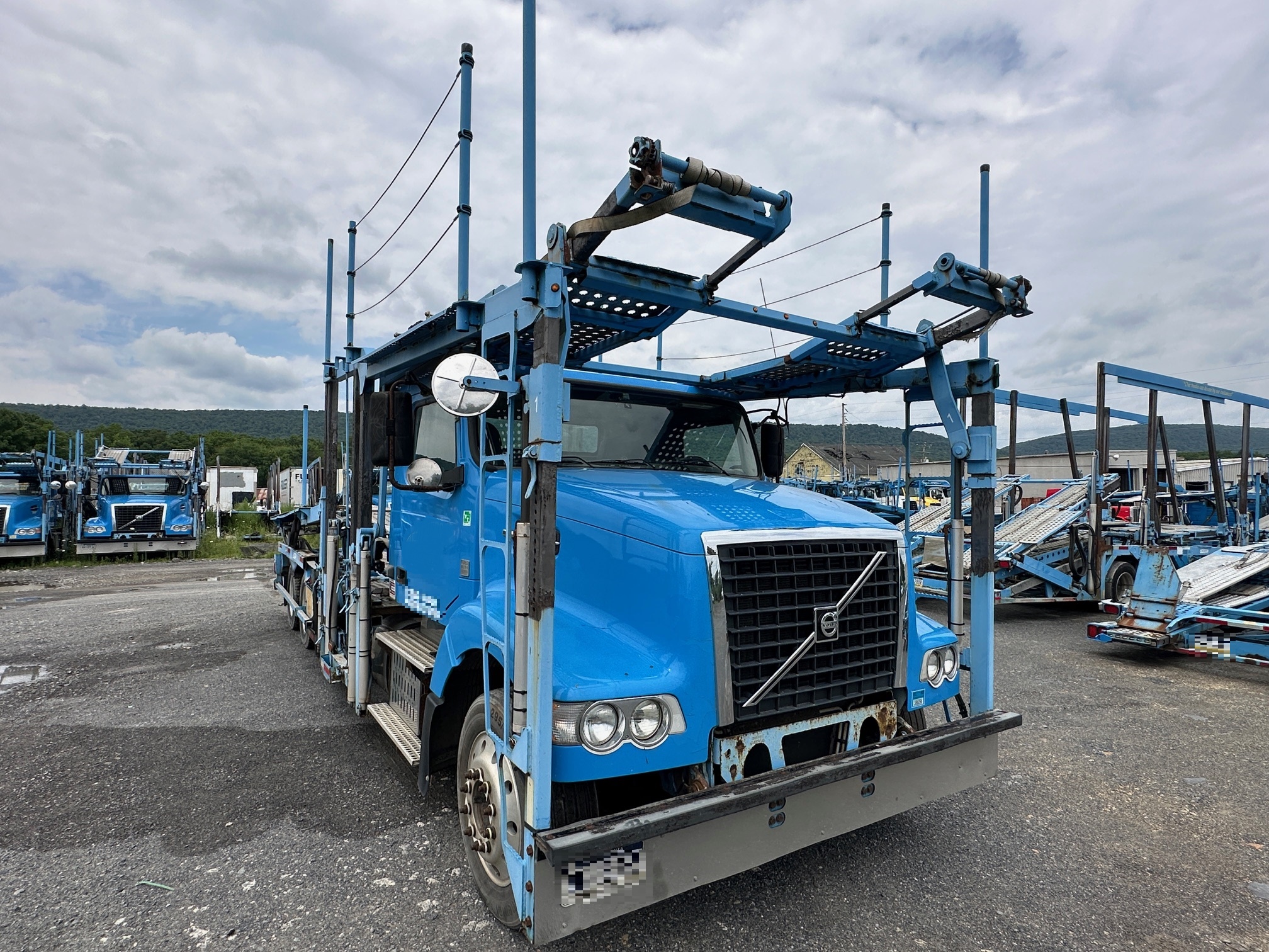 2014 VOLVO VAH64430 Car Hauler - view 5 of 56