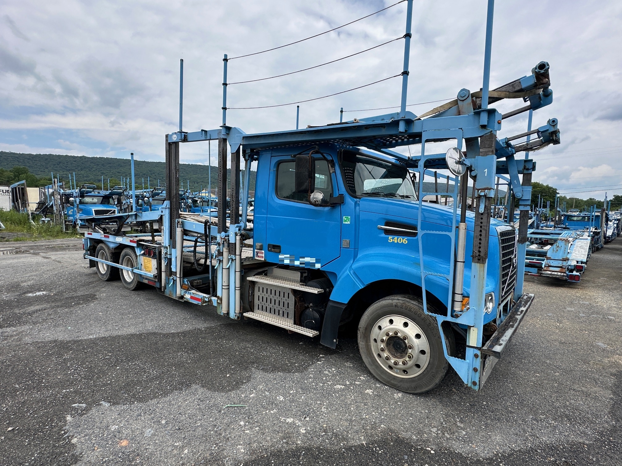 2014 VOLVO VAH64430 Car Hauler - view 6 of 56