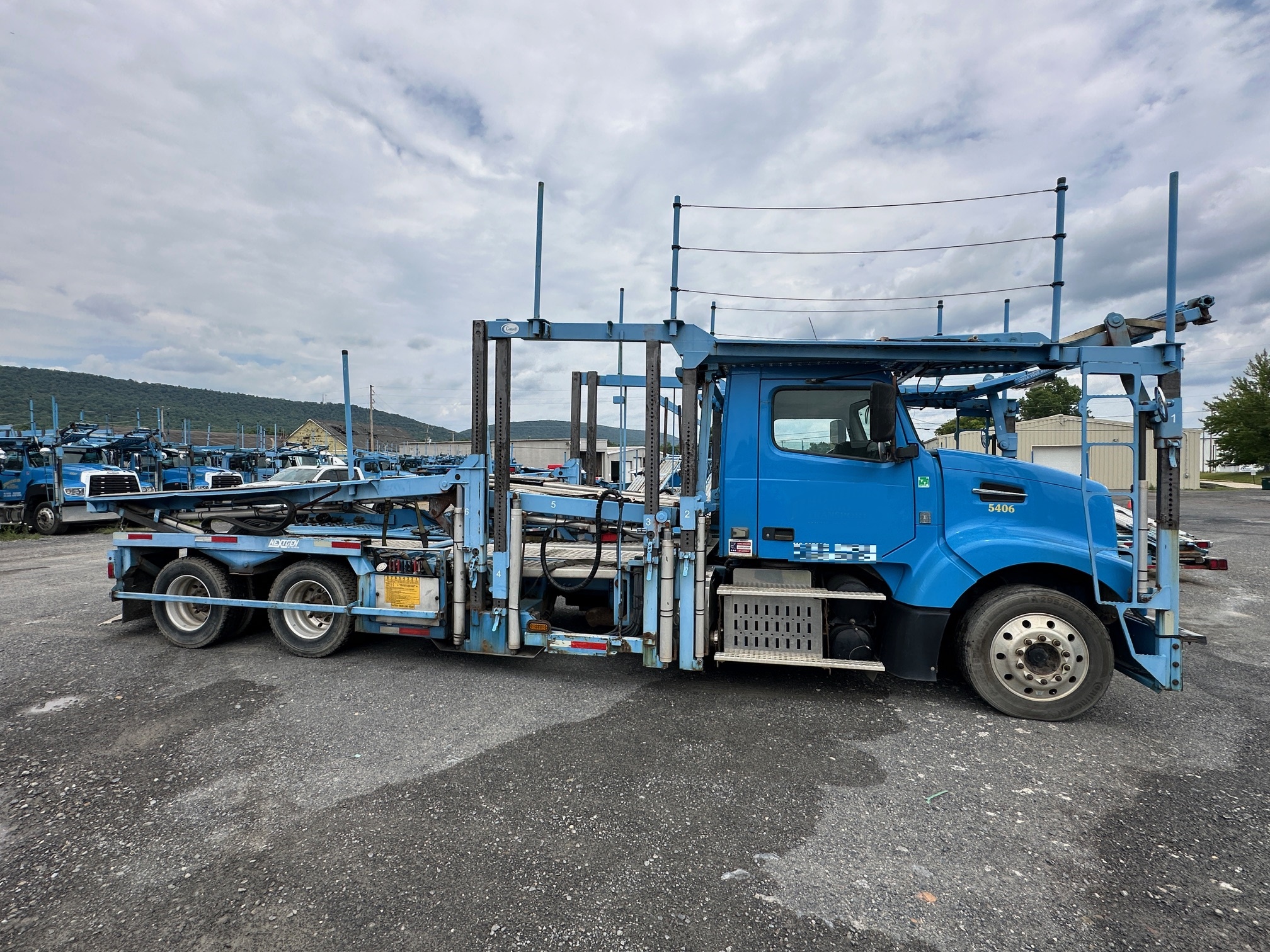 2014 VOLVO VAH64430 Car Hauler - Image 7