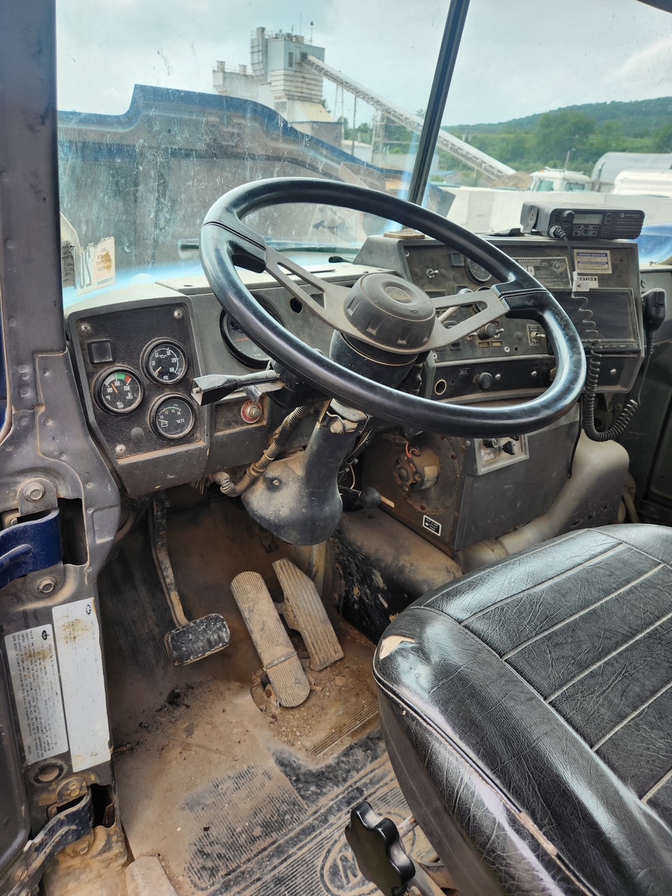 2001 MACK DM690S Conveyor - view 9 of 23