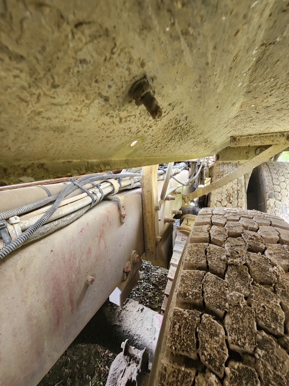 2001 MACK DM690S Conveyor - view 10 of 23