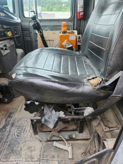 2001 MACK DM690S Conveyor - Image 13