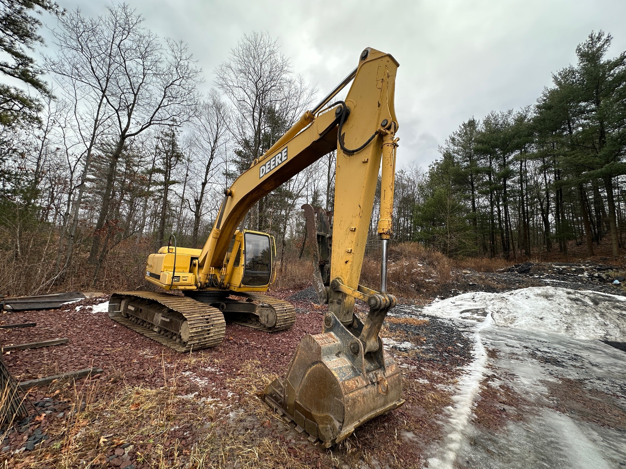 2000 DEERE 200LC - view 2 of 44