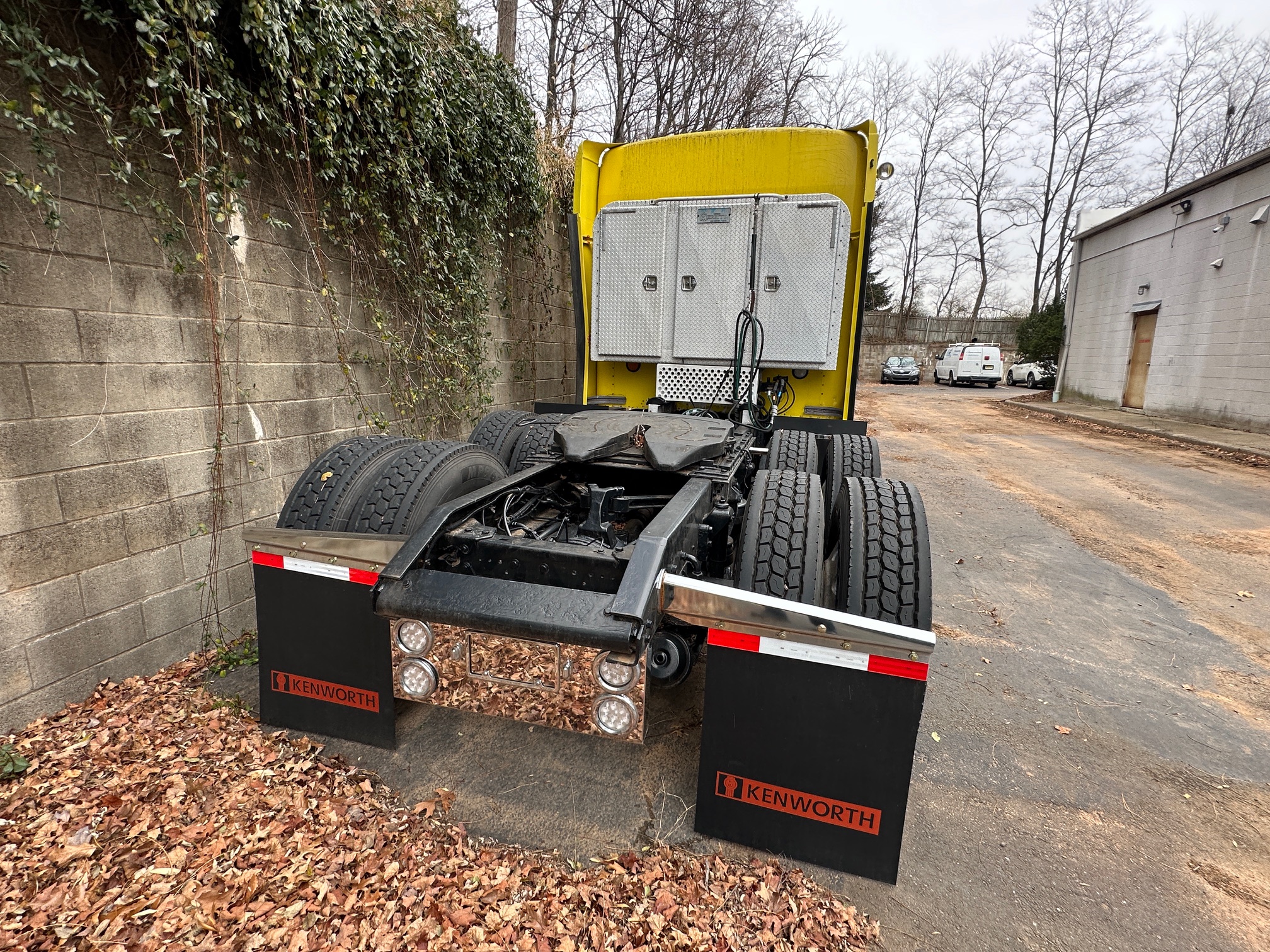 2001 KENWORTH W900 AeroCab - Image 6