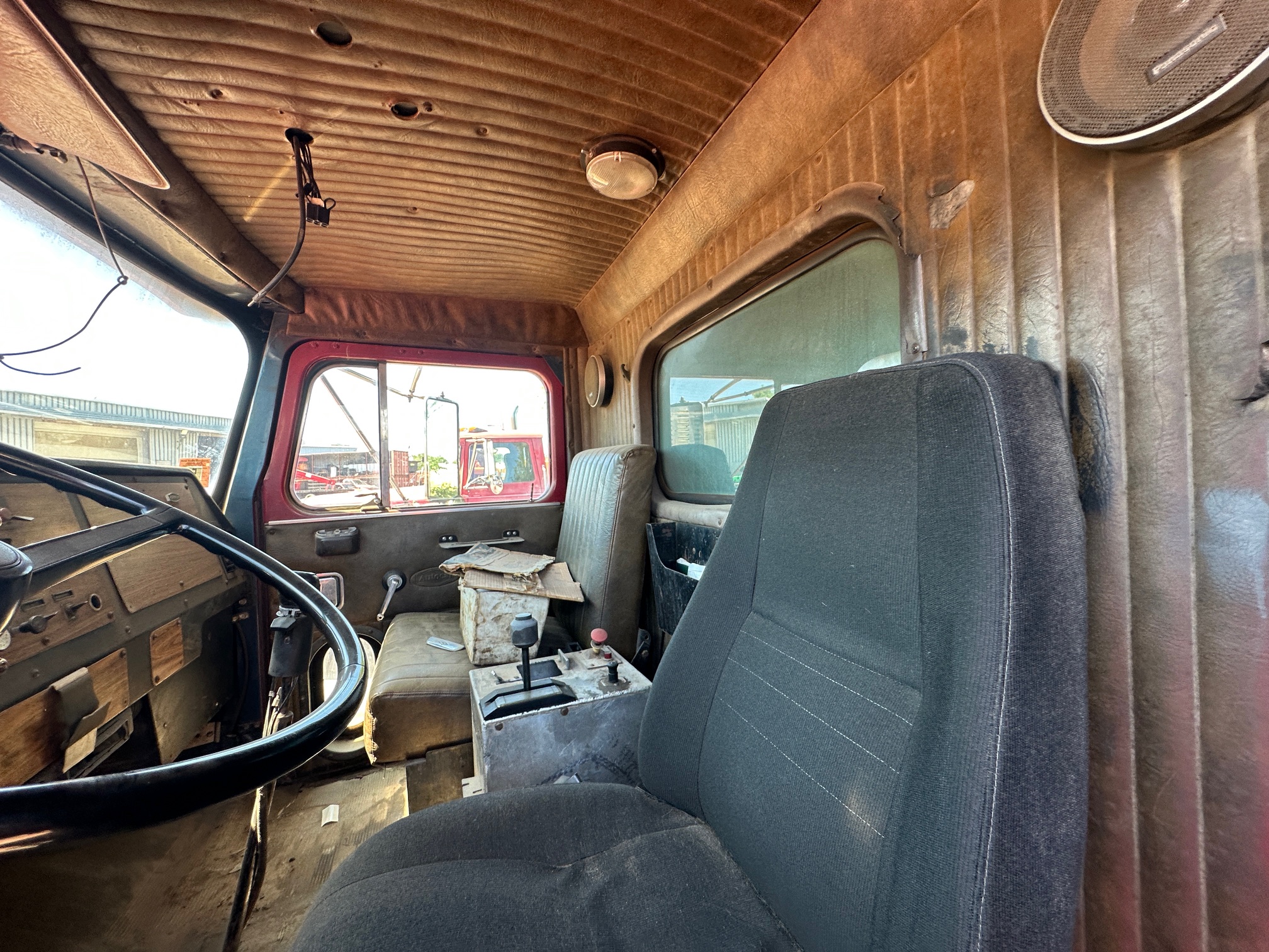 1986 AUTOCAR DK64 - Image 23