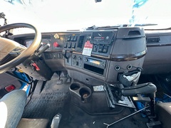 2014 VOLVO VAH66430 - Image 13