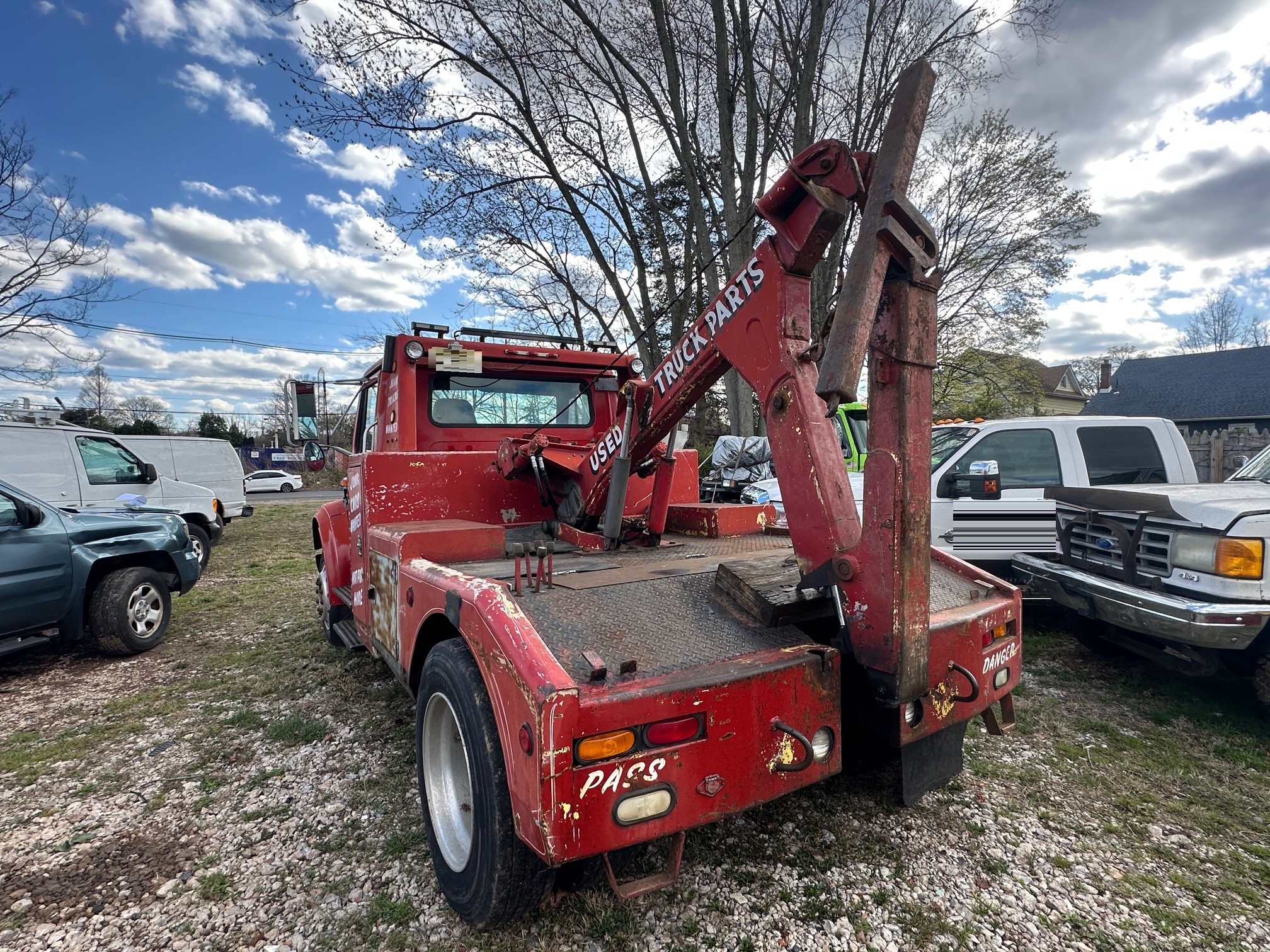 2001 INTERNATIONAL 4700 - view 9 of 40