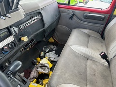 2001 INTERNATIONAL 4700 - Image 25