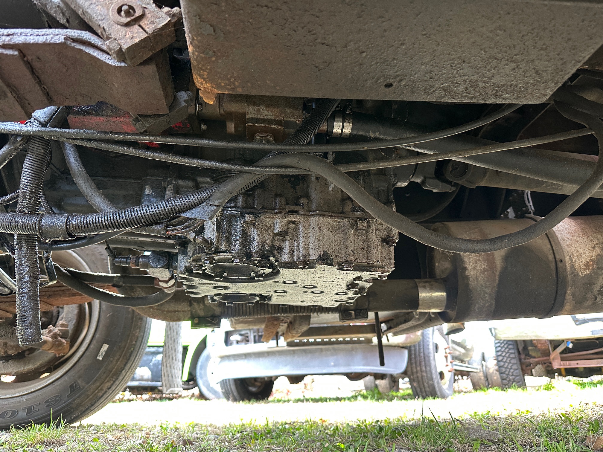 2001 INTERNATIONAL 4700 - Image 40