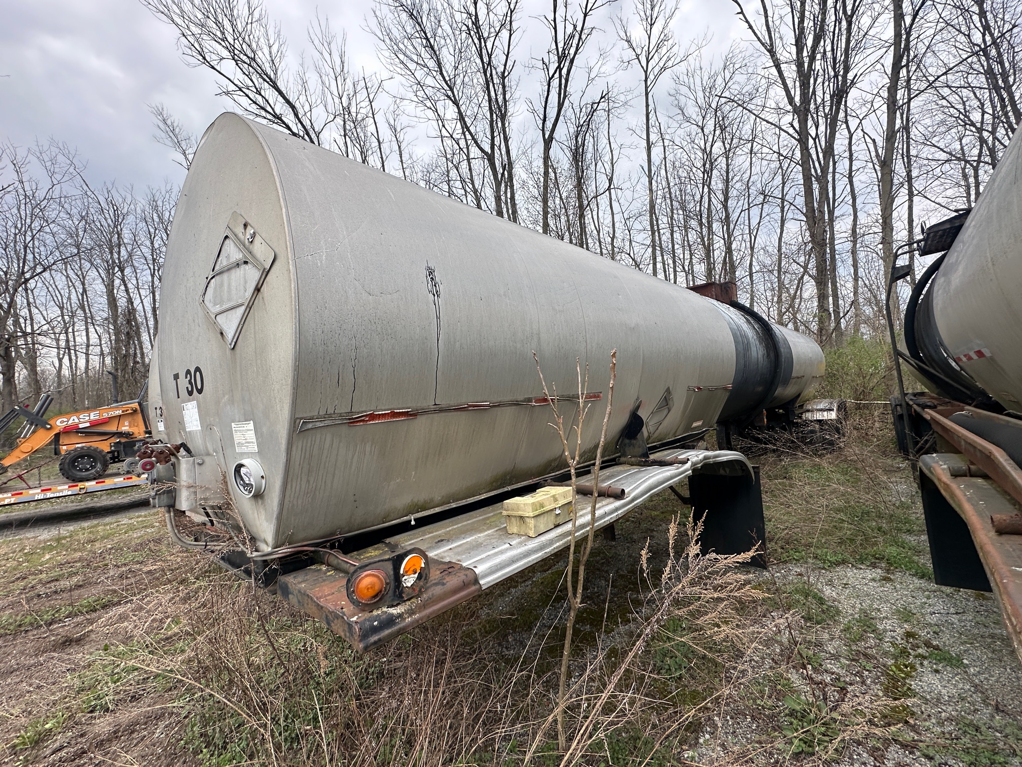 1988 FRUEHAUF 7,000 Tanker - view 3 of 13