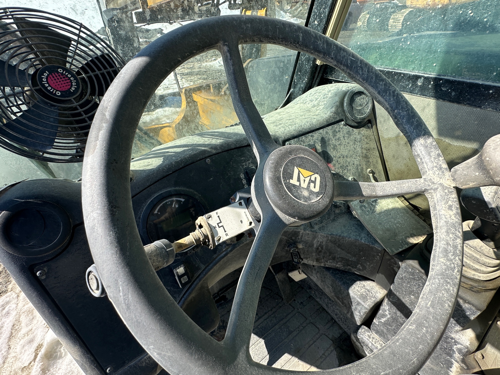 2013 CATERPILLAR TL943C - view 11 of 37