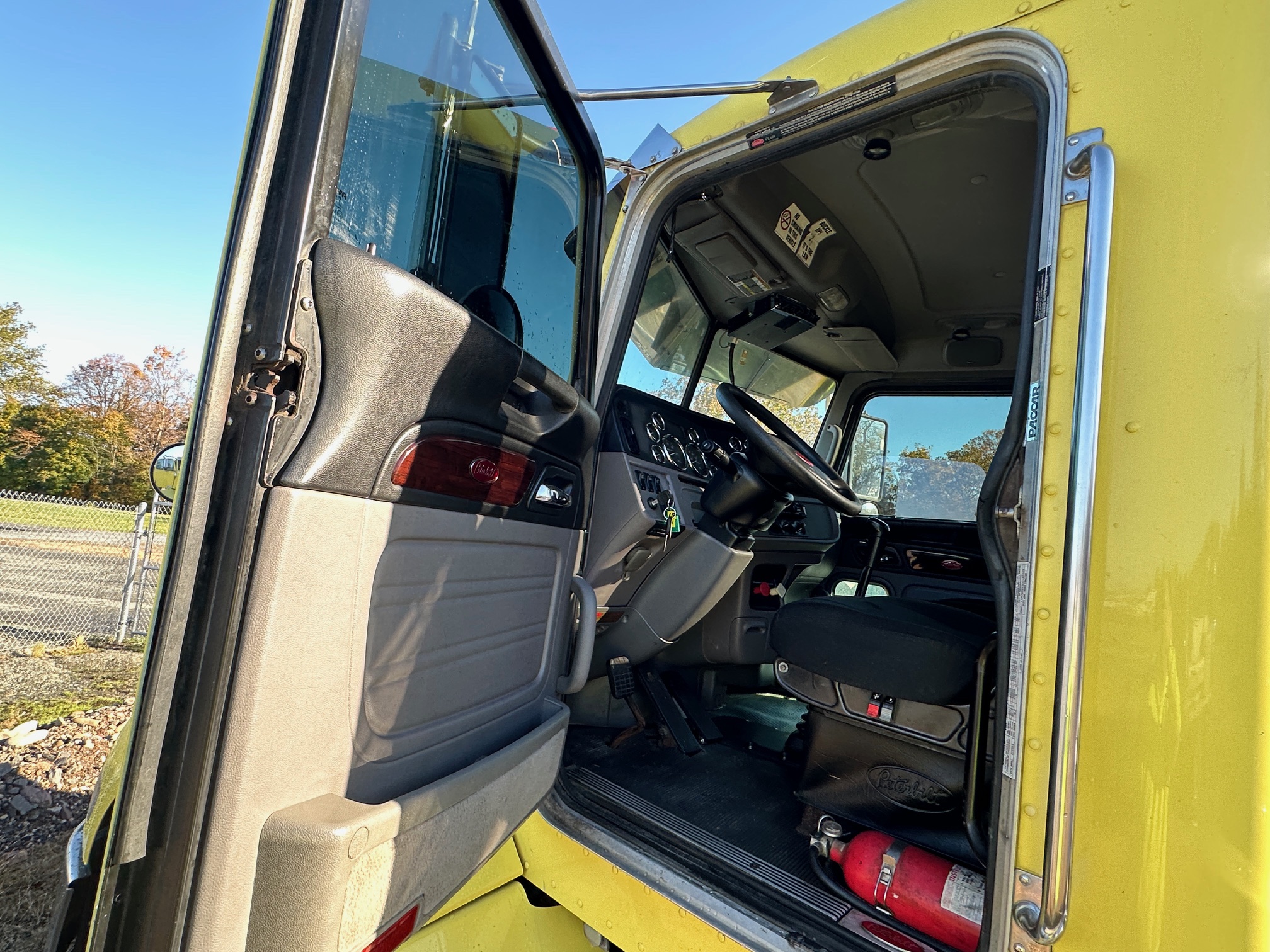 2013 PETERBILT 384 - view 12 of 41